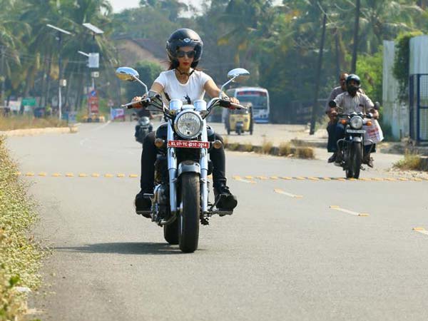 ഇന്ത്യയുടെ ഏക പെണ്‍ കാര്‍-ബൈക്ക് റേസിങ് ചാമ്പ്യനെ കാണാം
