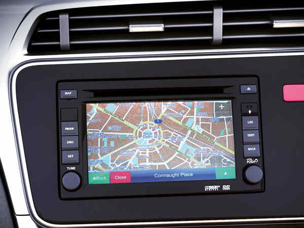 പെട്രോള്‍ വേരിയന്റുകളും വിലകളും (ദില്ലി എക്‌സ്‌ഷോറൂം)