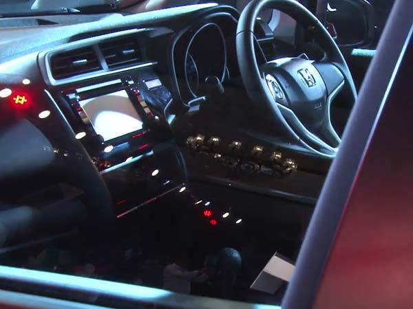 ഡീസല്‍ എന്‍ജിനുകളും വിലകളും (ദില്ലി എക്‌സ്‌ഷോറൂം)