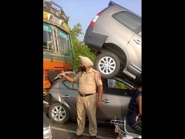 ഈ ആക്സിഡണ്ട് ചിത്രങ്ങൾ കണ്ടില്ലെന്നോ?!!