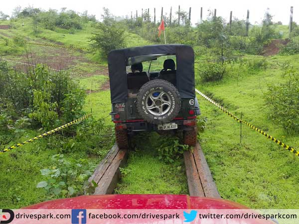 പുതുക്കിയ മഹീന്ദ്ര താർ വിപണിയിൽ
