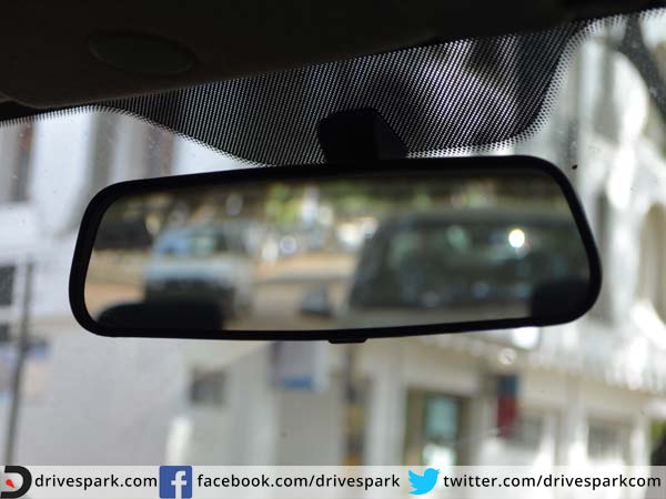 ഓവർടേക്ക് ചെയ്യാമ്പോവാണോ? ദാ ദിതൊന്ന് വായിക്ക്!