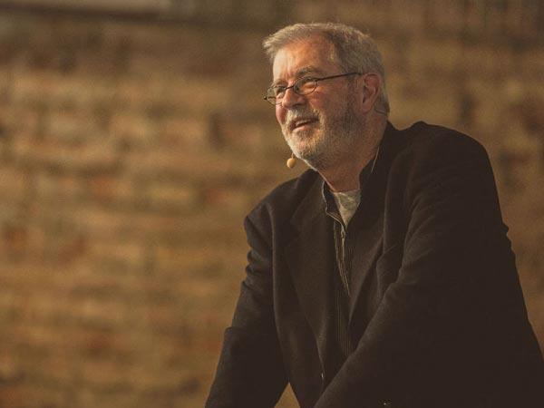 09. പീറ്റർ സ്റ്റീവൻസ്