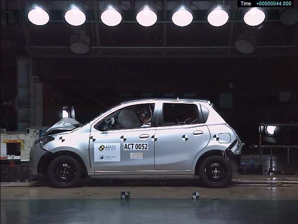 2 സ്റ്റാർ നേടി ഡാറ്റ്സൻ ഗോ 