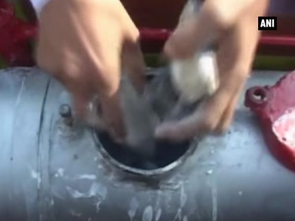 10 രൂപ വിലയുള്ള ഇന്ധനത്തിൽ കാറോടിക്കുന്നു!