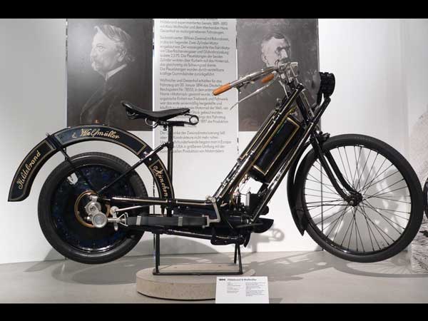 04. ഹിൽഡ്ബ്രാൻഡ് ആൻഡ് വോഫ്മുള്ളർ