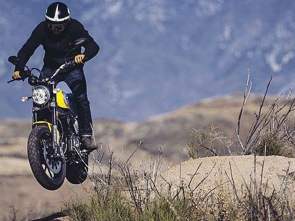 ഡുകാട്ടി ഷോറൂമിന്റെ വിശേഷങ്ങളറിയാം താഴെ.