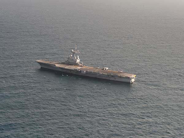 ഇസ്ലാമിക് സ്റ്റേറ്റിനെ ആക്രമിക്കുന്ന ഫ്രഞ്ച് ആണവ വിമാനവാഹിനി
