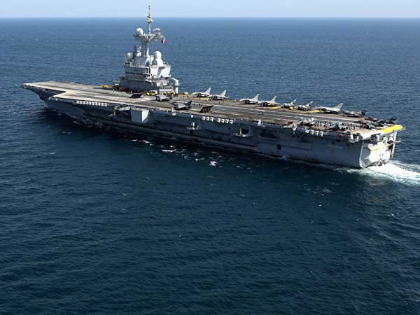 ഇസ്ലാമിക് സ്റ്റേറ്റിനെ ആക്രമിക്കുന്ന ഫ്രഞ്ച് ആണവ വിമാനവാഹിനി