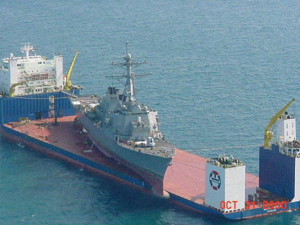 കപ്പലുകളെ കൊണ്ടുപോകുന്ന ഒരു ഒന്നൊന്നര കപ്പൽ!