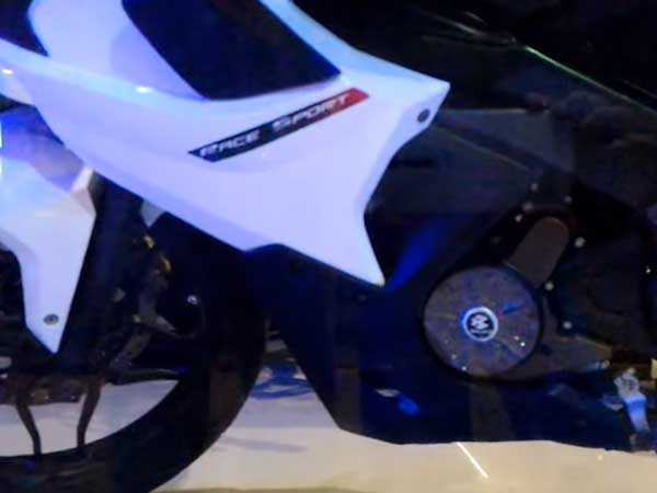 പൾസർ ആർഎസ്200 ഇനി വെള്ള നിറത്തിലും കിട്ടും!