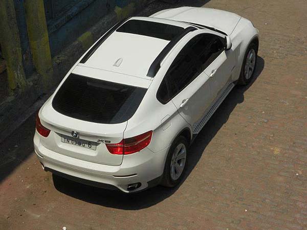 നയൻതാരയുടെ മുൻകാമുകന്റെ കാർ കാണാം!