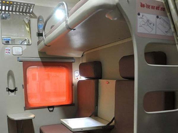  'മെയ്ക്ക് ഇൻ ഇന്ത്യ' ആഡംബര കോച്ചുകൾ വരവായി