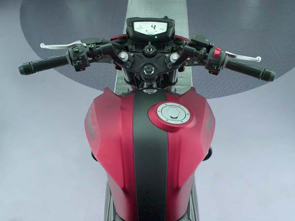 എൻജിൻ- അപ്പാച്ചി ആർടിആർ 200