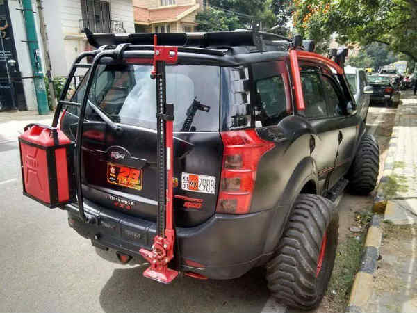 കാണൂ മഹീന്ദ്ര എക്സ്‌യുവി 500നെ പുത്തൻ വേഷപകർച്ചയിൽ