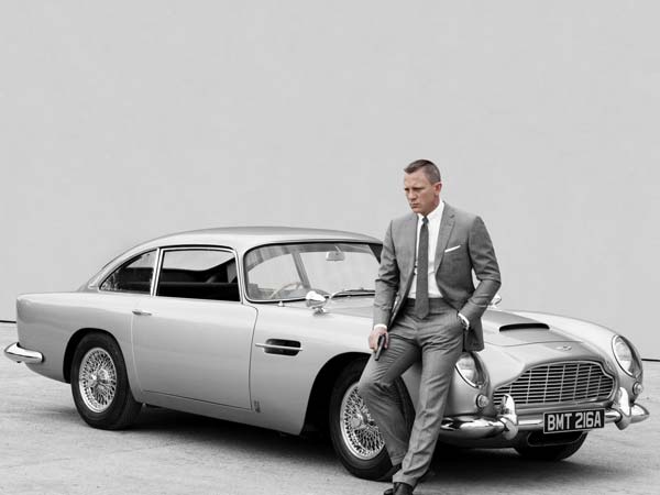 കബാലിയിൽ സ്റ്റൈൽ മന്നൻ രജനിക്കൊപ്പം ആസ്റ്റൺ മാർട്ടിനും