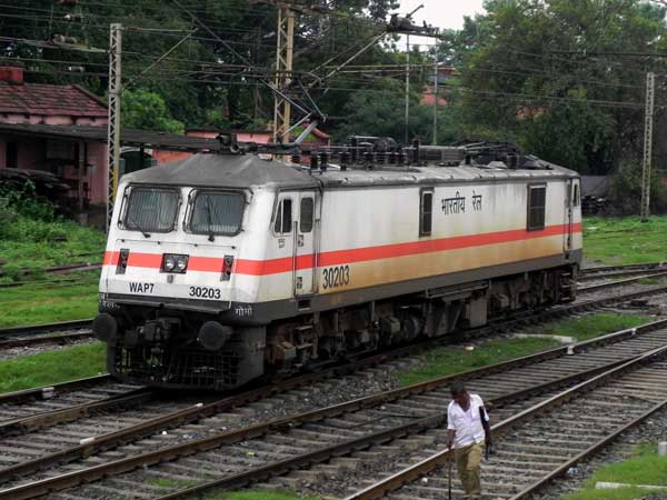 വാപ് 7- ഇന്ത്യയുടെ വേഗതയേറിയ ലോക്കോമോട്ടീവ് എൻജിൻ