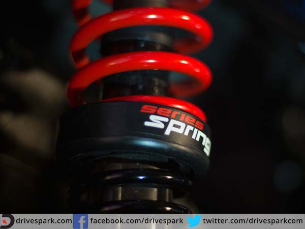 പുതിയ ടിവിഎസ് വിക്ടർ ബാംഗ്ളൂരിൽ ; വില 51.600