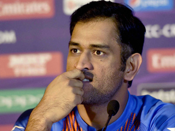 നികുതി തട്ടിപ്പ് ; ധോനിയുടെ ഹമ്മർ വിവാദത്തിൽ