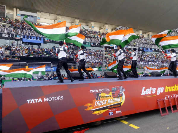 ആവേശ്വജ്ജലമായ ട്രക്ക് റേസിങ്ങിന് തിരശ്ശീല വീണു