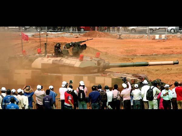 2016 ഡിഫൻസ് എക്സ്പോയിൽ കരുത്ത് തെളിയിച്ചുകൊണ്ട് ഇന്ത്യ