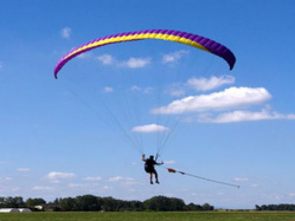 പാരാഗ്ലൈഡിംഗിൽ ദേശീയ റെക്കോർഡ് തീർത്ത് ഇന്ത്യൻ വ്യോമസേന