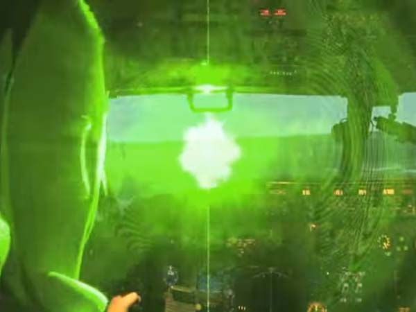 ലേസർ ആക്രമണം; പൈലറ്റും യാത്രക്കാരും നേരിടുന്ന പുതിയ ഭീഷണി