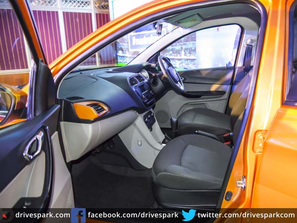 ടാറ്റാ ടിയാഗോ ബാംഗ്ലൂരിൽ ലോഞ്ച് ചെയ്തു; വില 3.32ലക്ഷം