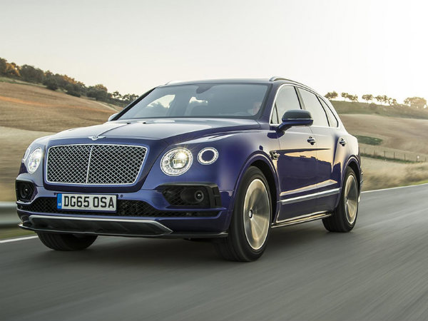 ബ്രിട്ടൺ രാജ്ഞിയുടെ തൊണ്ണൂറാം പിറന്നാളിന് മാറ്റുരയ്ക്കാൻ റേഞ്ച് റോവറും