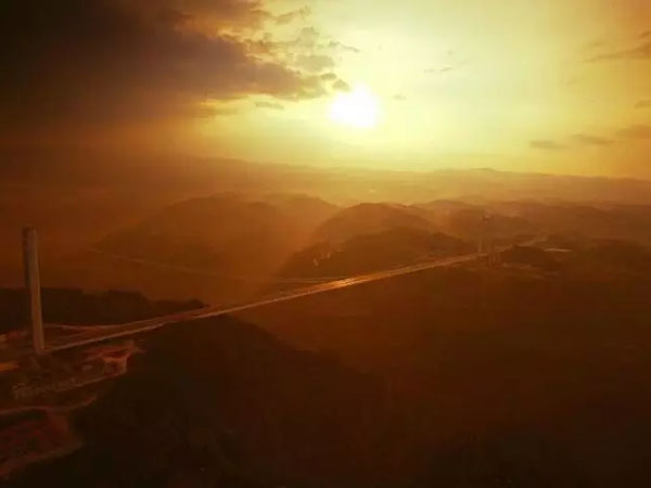 ഏഷ്യയിലെ ഏറ്റവും വലിയ തൂക്കുപാലം ചൈനയിൽ