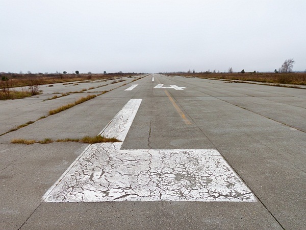  കാലഹരണപ്പെട്ട മിലിട്ടറി എയർബേസ് ഇന്ന് നിഗൂഢതകളുടെ സൂക്ഷിപ്പുക്കാരൻ!