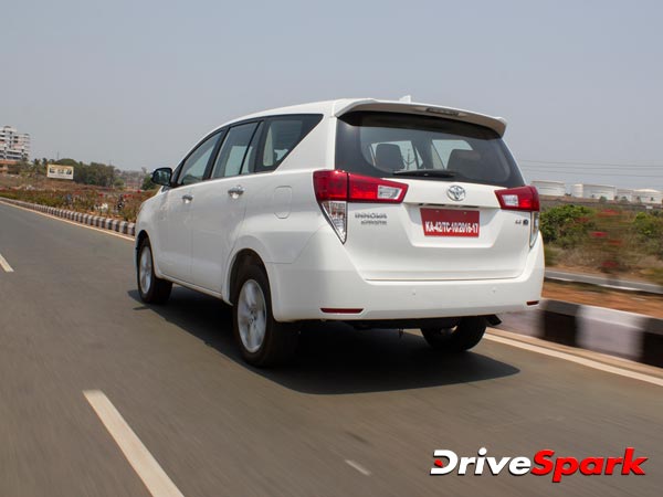 ഇന്നോവയുടെ വിജയത്തിന് തുടർച്ചയാകാൻ ക്രിസ്റ്റയ്ക്കാകുമോ-റിവ്യൂ