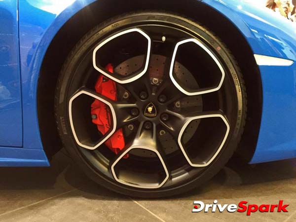 കോടികൾ വിലമതിക്കുന്ന സൂപ്പർ കാർ ഇന്ത്യയിൽ, ഏതെന്നറിയോ?