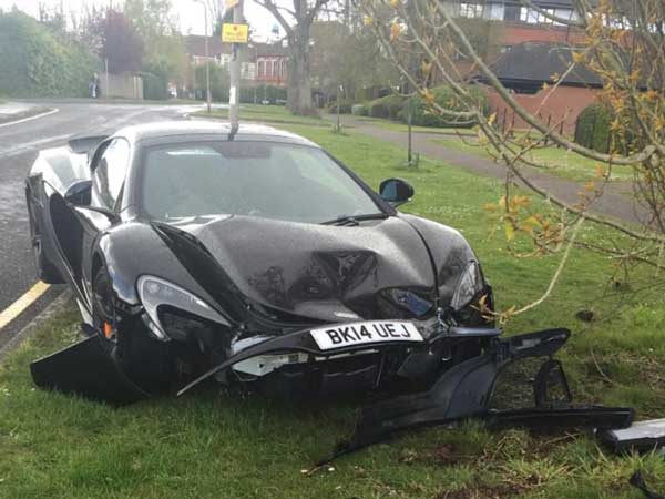 കാറുവാങ്ങി നിമിഷത്തിനുള്ളിൽ തരിപ്പണമായാൽ ആരാണ് സഹിക്കുക?