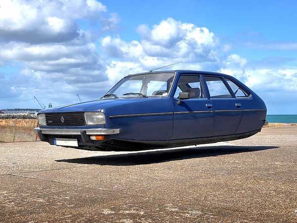 ഈ ഫ്ലയിംഗ് കാറുകൾ ഭാവിയുടെ വാഗ്ദാനമോ?