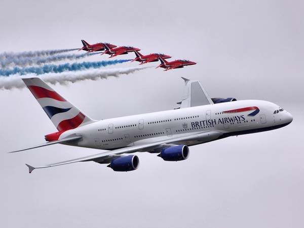 ഭീതിയുയർത്തി ചതുരാകൃതി കൈവരിച്ച ടയറുമായി വിമാനം പറന്നിറങ്ങി