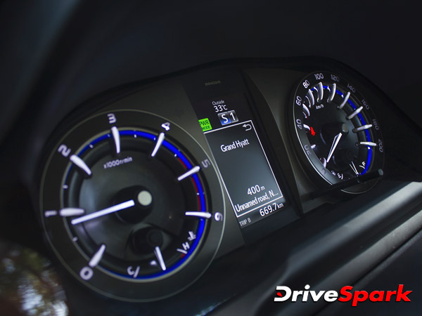 10 ദിവസിത്തനകം ഇന്നോവ ക്രിസ്റ്റയ്ക്ക് തകർപ്പൻ ബുക്കിംഗ്