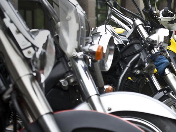 വണ്ടി ഇടിച്ച് കടന്നാലും മനുഷത്വമുണ്ടെന്നതിനുള്ള തെളിവാണിത്