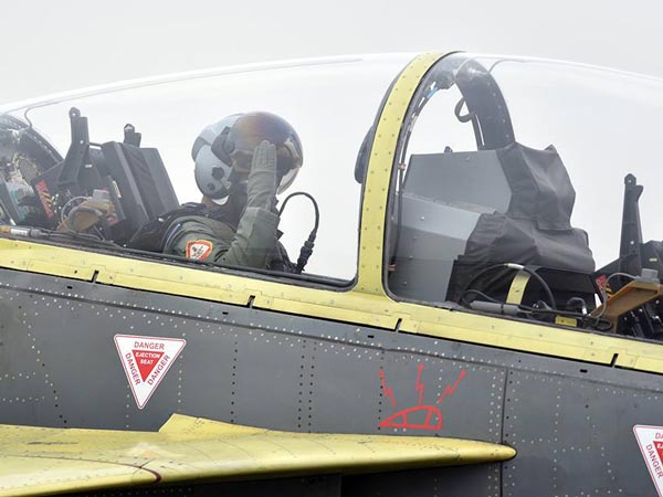  ഇന്ത്യൻ വ്യോമസേനയുടെ കരുത്താകാൻ 'തേജസ് '