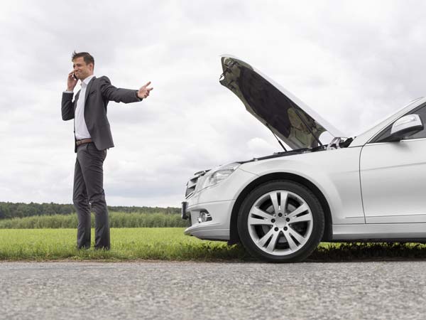 വണ്ടി കേടായാൽ അടിയന്തരഘട്ടത്തിൽ എന്തുചെയ്യാം?