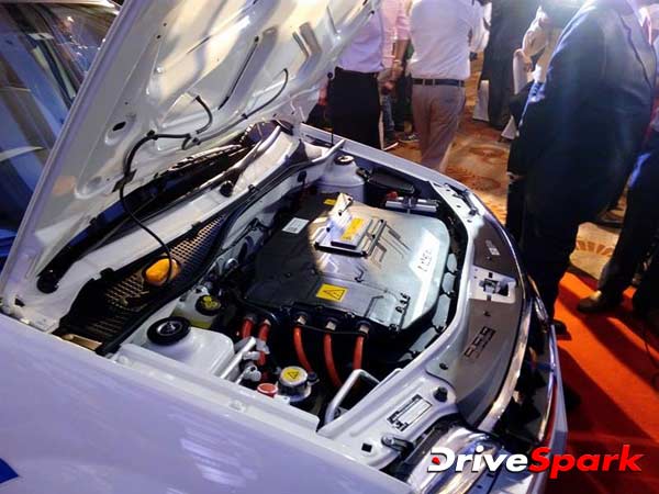 ഇ-വെരിറ്റോ; ഇലക്ട്രിക് കാറുമായി മഹീന്ദ്ര ഒരുപടി മുന്നിൽ