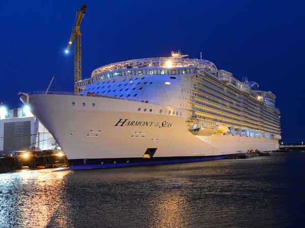 1. ഹാർമണി ഓഫ് ദി സീസ്