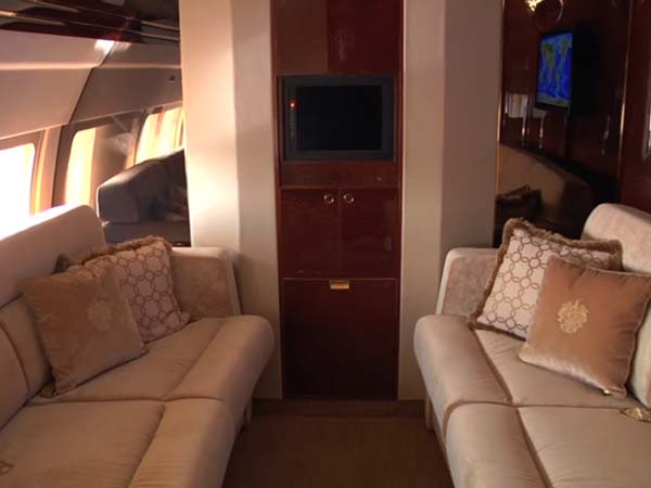 ഭാവി അമേരിക്കൻ പ്രസിണ്ടന്റിന്റെ പറക്കുന്ന കൊട്ടാരം