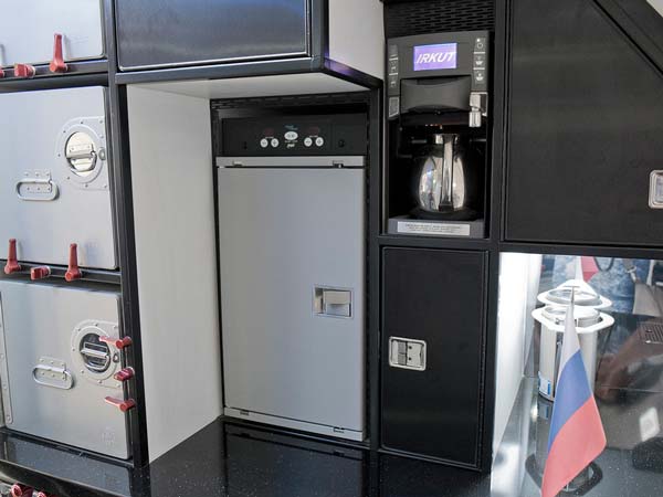 ബോയിംഗിനും എയർബസിനും വെല്ലുവിളിയായി റഷ്യൻ വിമാനം