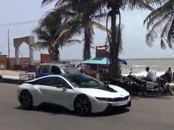  ബോളിവുഡിന്റെ കിങ് ഖാന് പുതിയ ഹൈബ്രിഡ് വാഹനം