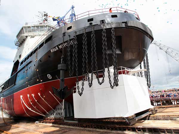 റഷ്യയുടെ ആദ്യ മിലിട്ടറി ഐസ്ബ്രേക്കർ പുറത്തിറങ്ങി