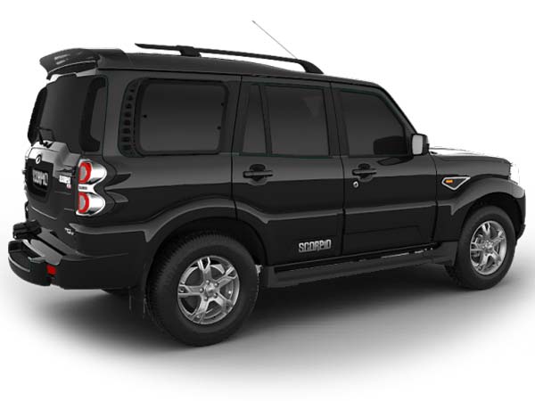 ടെസ്റ്റ് ഡ്രൈവിംഗിനിടയിൽ പയ്യൻ കാറും കൊണ്ട് കടന്നു...