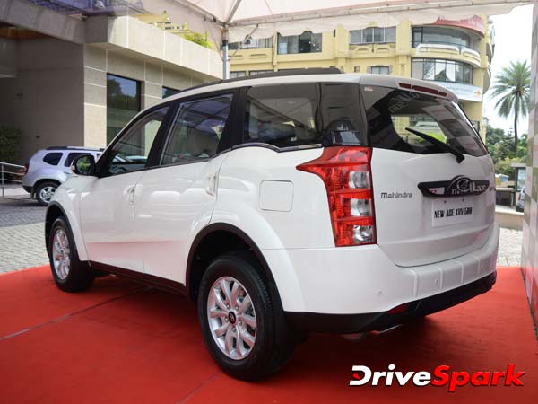 എക്സ്യുവി 500 പെട്രോൾ എക്സ്യുവി 500 പെട്രോൾ