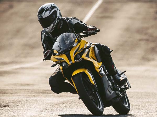 ബജാജ് പൾസർ ആർഎസ് 200