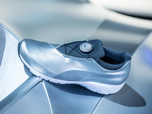 കാർ ശൈലിയുള്ള 'ഷൂ' പ്യൂമയുടെ ഒരു കാല്പനിക ഡിസൈൻ